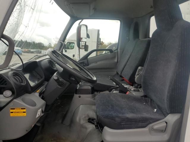 2020 Hino 195-BOX Truck