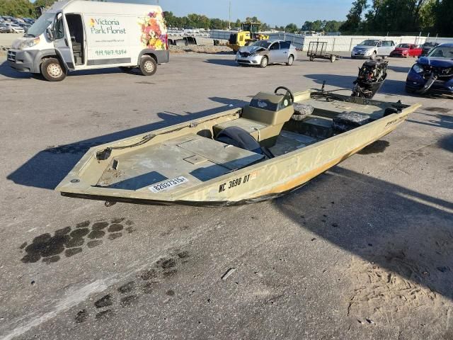 2011 Tracker Boat-Boat