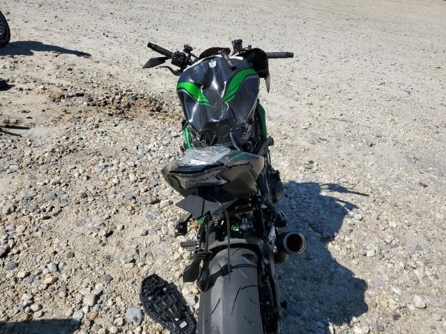 2022 Kawasaki ZR900 M