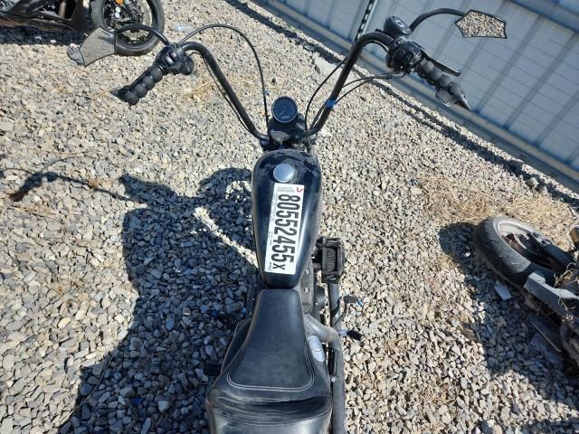 2013 Harley-Davidson XL883 Iron 883
