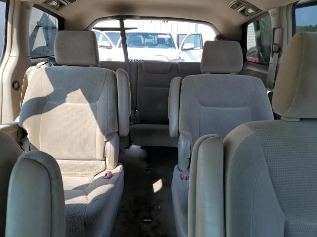 2004 Toyota Sienna ce