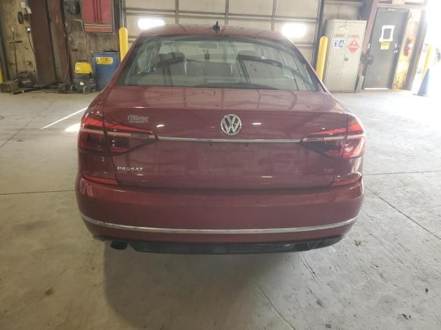 2017 Volkswagen Passat R-Line