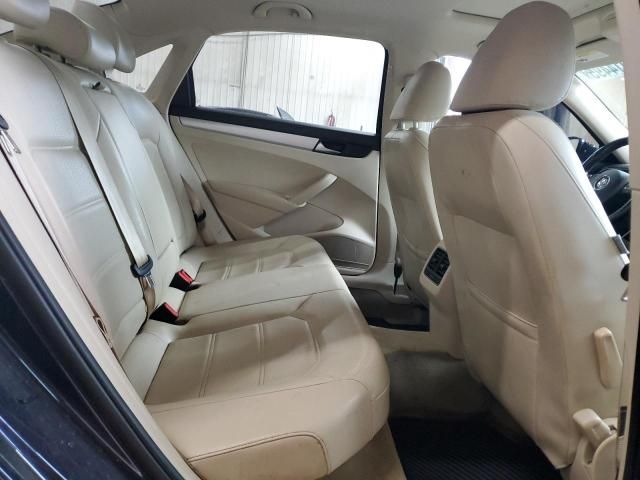 2013 Volkswagen Passat SE