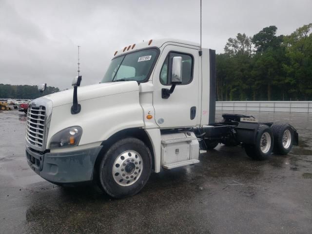 2018 Freightliner Cascadia 125 Semi Truck