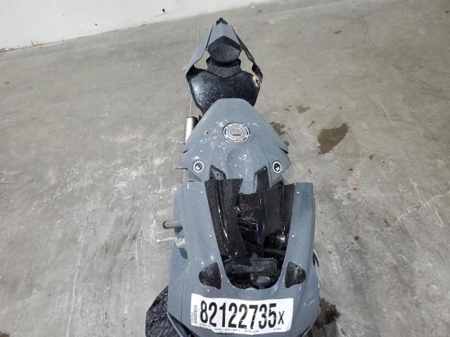 2023 Yamaha YZFR1