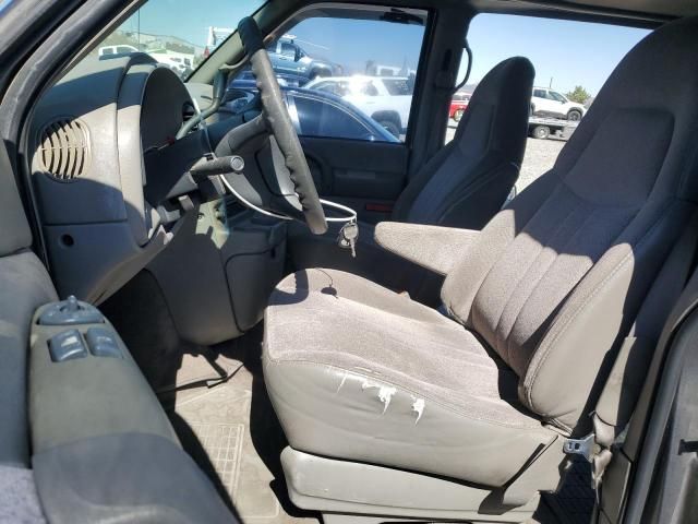 2000 GMC Safari XT