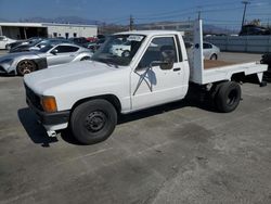 Toyota Pickup Commercial / Campe Vehiculos salvage en venta: 1984 Toyota Pickup Commercial / Camper RN55