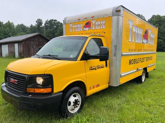2010 GMC Savana Cutaway G3500
