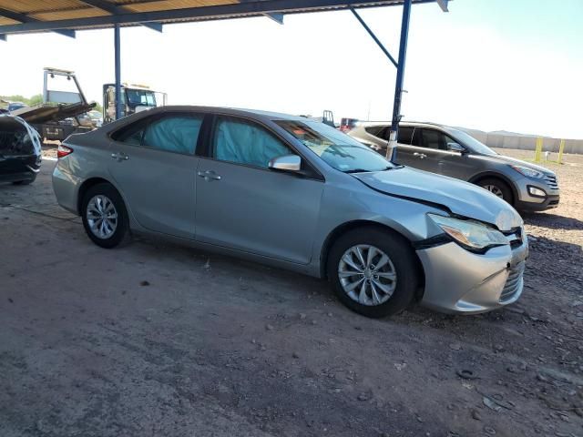 2016 Toyota Camry le