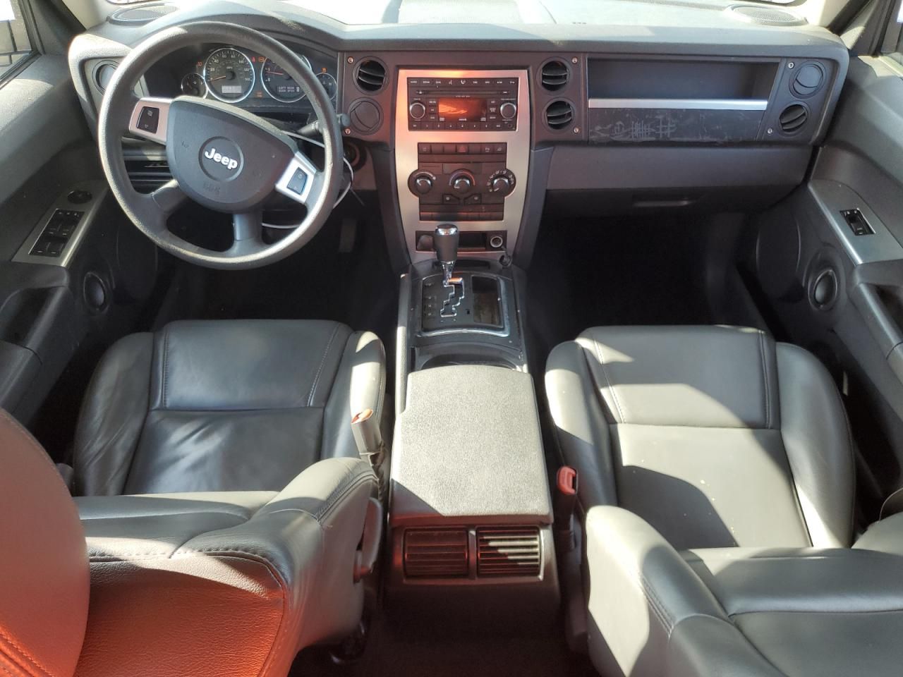 2008 Jeep Commander Sport