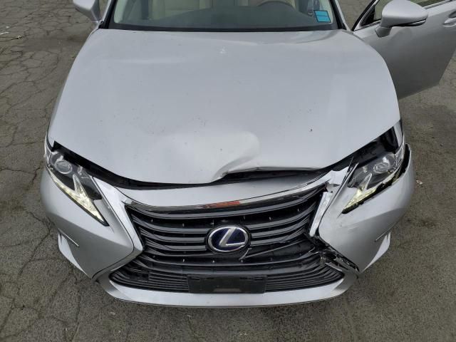 2016 Lexus ES 300H