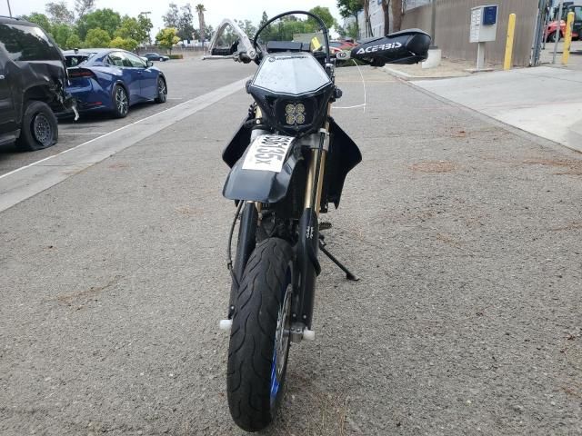 2023 Suzuki DR-Z400 SM