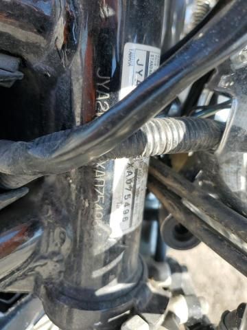 1999 Yamaha VMX12