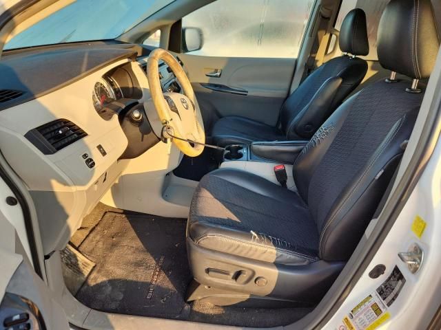 2011 Toyota Sienna Sport