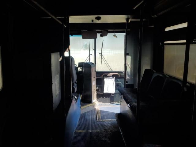 2009 GIL Transit Bus