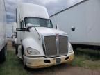 2014 Kenworth T680 Semi Truck
