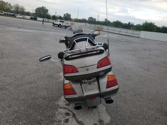 2004 Honda GL1800