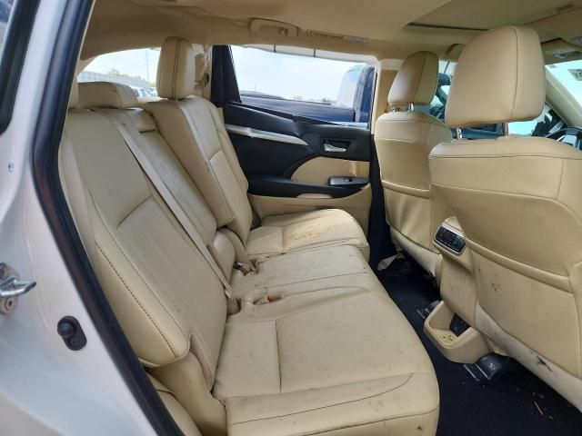 2019 Toyota Highlander se