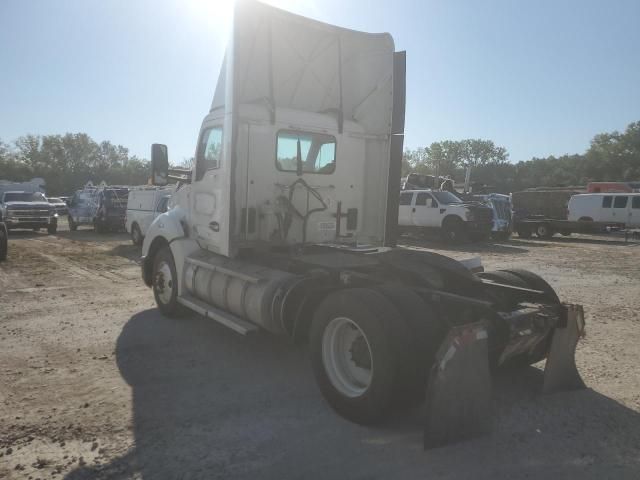 2017 Kenworth T680 Semi Truck