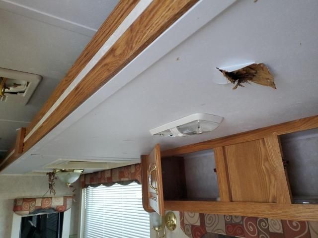 2005 Cherokee Products Okee 5th Wheel