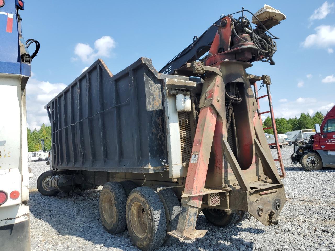 1998 International 8100 Grapple Truck