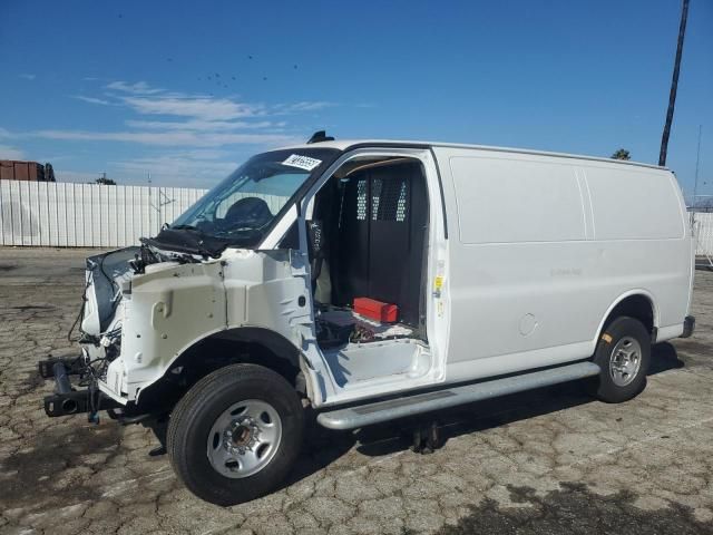 2024 Chevrolet Express G2500