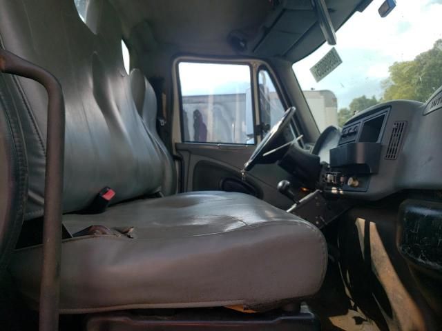 2004 International 4000 4300