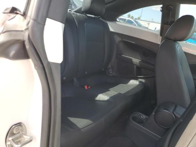 2018 Volkswagen Beetle SE