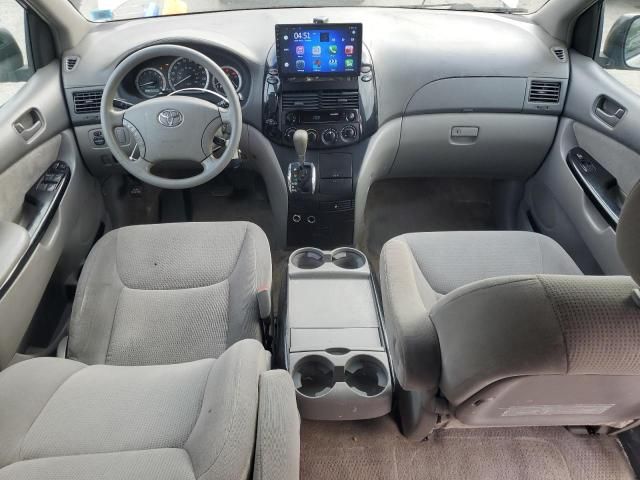 2005 Toyota Sienna ce