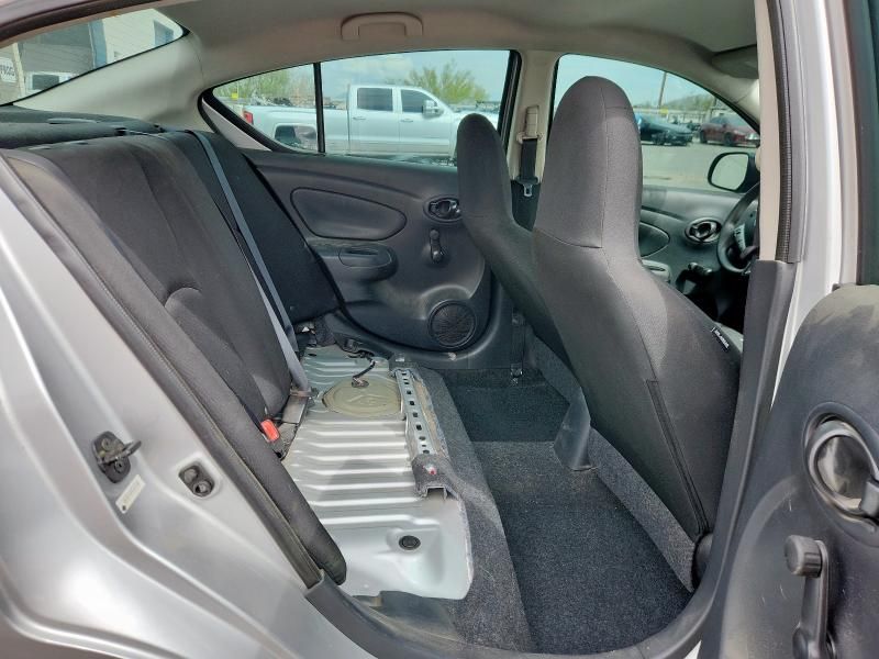 2015 Nissan Versa S