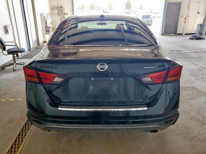 2022 Nissan Altima SR