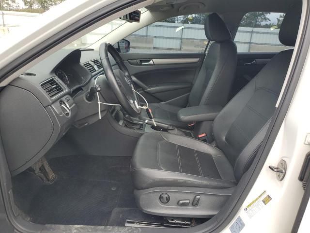 2014 Volkswagen Passat SE