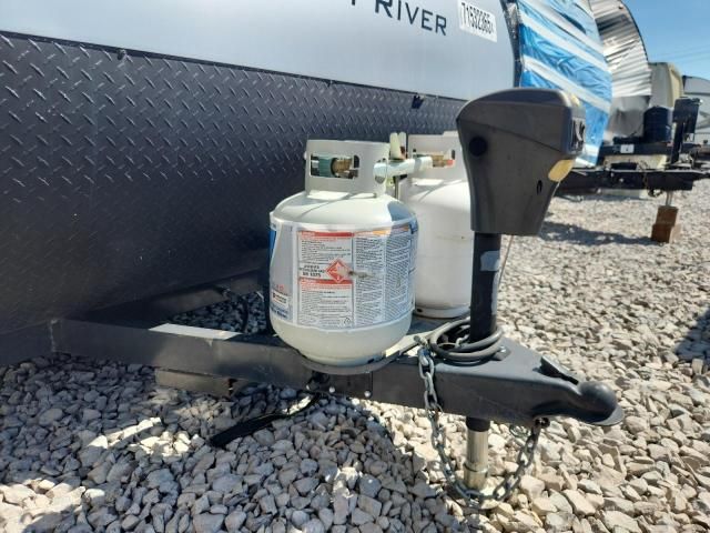 2016 Salem By Forest Rive Cruise Lite 241QBXL