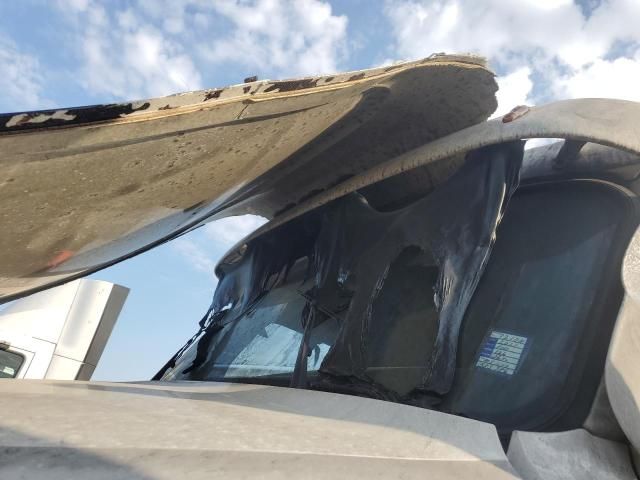2021 Freightliner Cascadia 126 Semi Truck