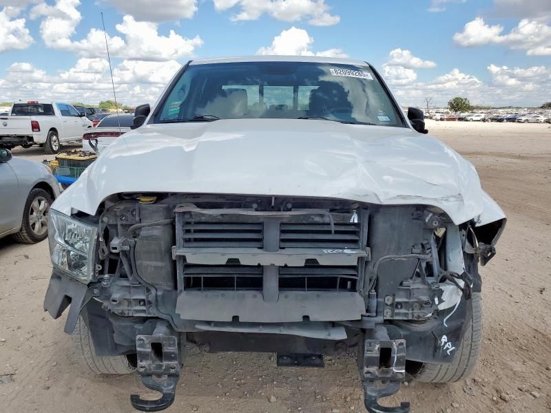 2014 Dodge RAM 1500 SLT