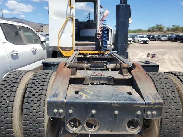 2017 Ottawa Yard Tractor 2017 Ottawa T2-Yard Truck