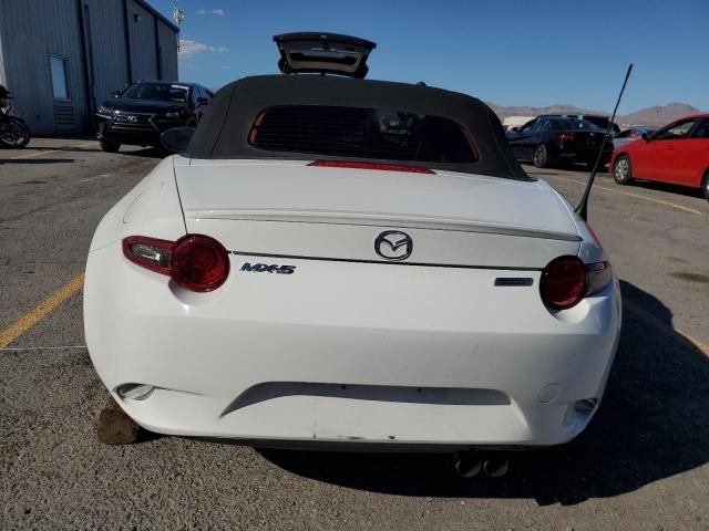 2016 Mazda MX-5 Miata Sport