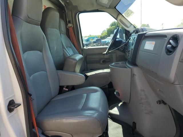 2013 Ford Econoline-Expeditor Truck