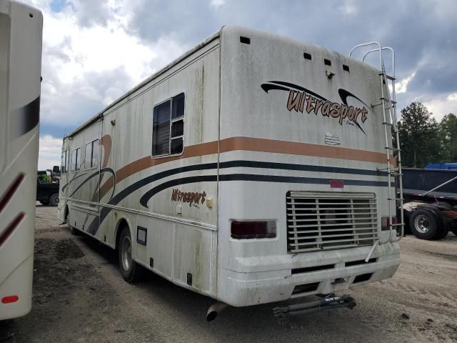 2000 Freightliner Chassis X Line Motor Home