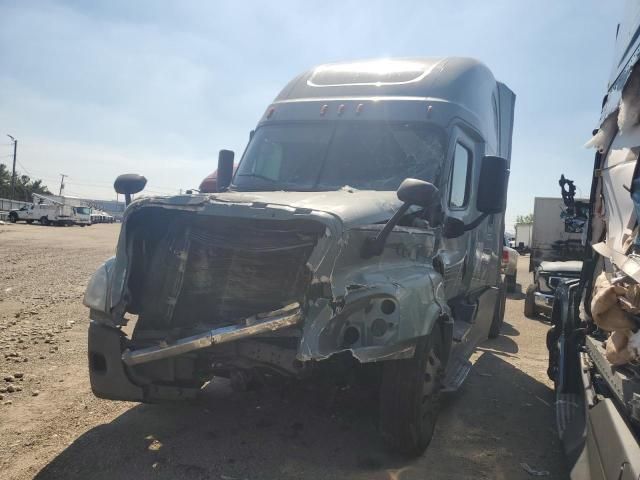 2015 Freightliner Cascadia Semi Truck