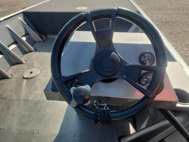 2011 Alweld Boat