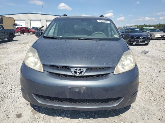 2009 Toyota Sienna CE