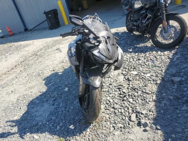 2025 Cf Moto 675SS