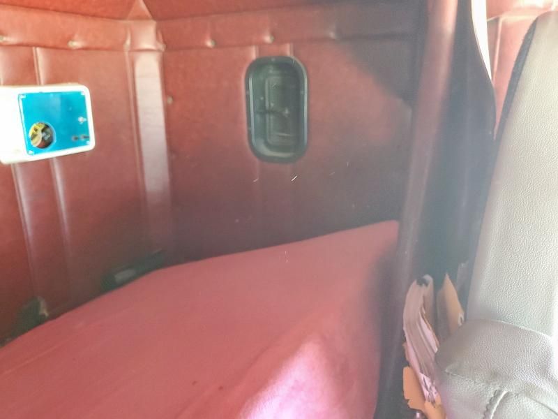 1993 Freightliner FLD120 Semi Truck
