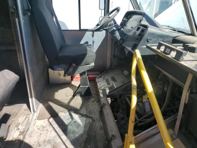 2006 Ford Econoline E450 Super Duty Commercial Stripped Chas