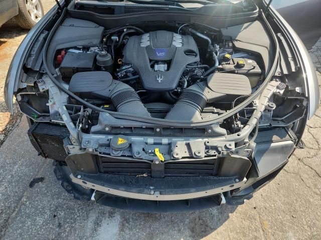 2017 Maserati Levante S Sport