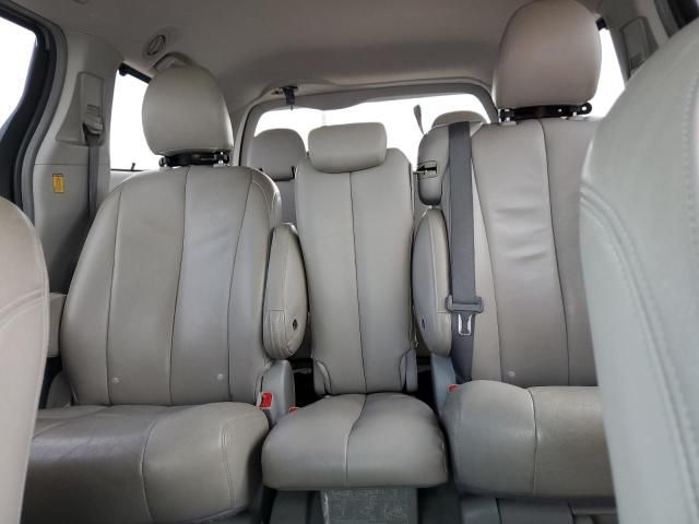 2013 Toyota Sienna LE