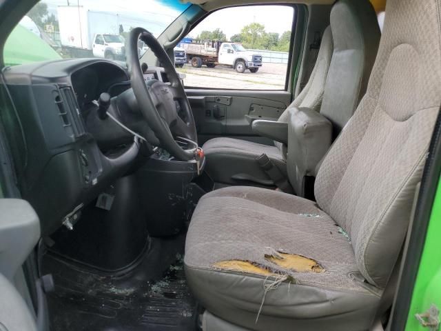 2007 GMC Savana Cutaway G3500