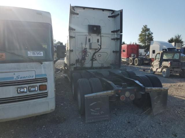 2019 Freightliner Cascadia 126 Semi Truck