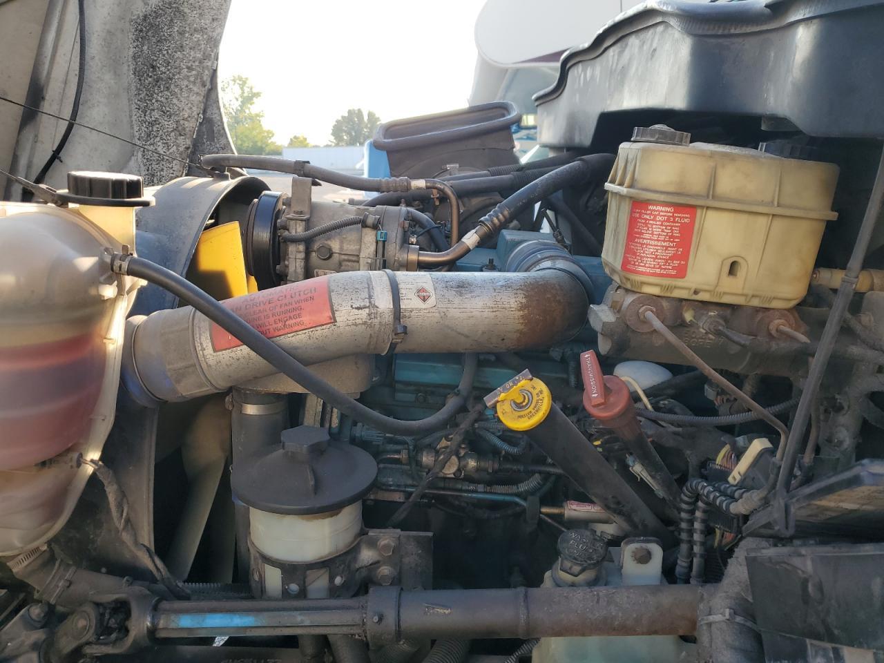 2004 International 4300 BOX Truck